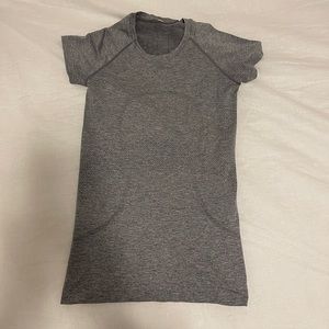 Lululemon Swiftly Tech Short Sleeve 2.0, WORN ONCE, size 6
